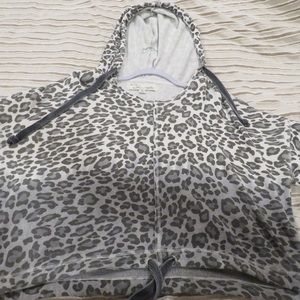 Gray cheetah sweatshirt